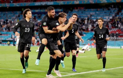 kaiyun-德国一波三折惊险晋级 球队硬伤仍明显挑战也艰巨